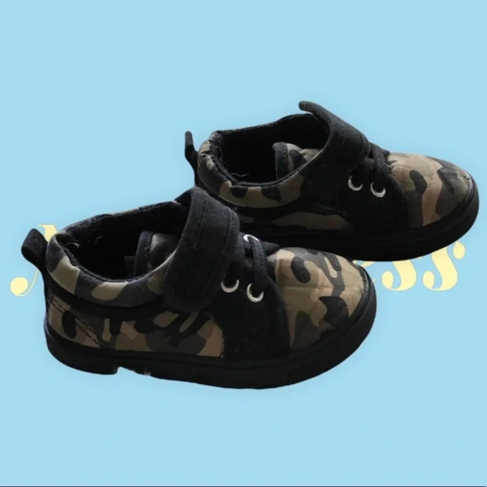 First Step Shoes Size 4 Boys‎ Velcro Closure Camouflages